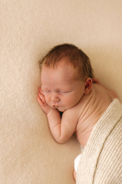 Newborn photography session in Kent by Abigail Scarfe