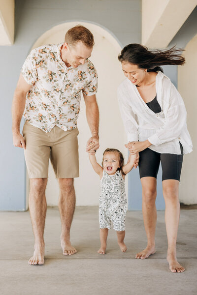 Zoom_Theory_Family_0001