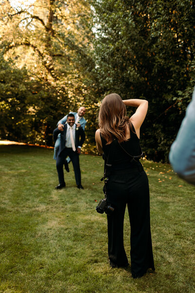 EMILY VANDEHEY PHOTOGRAPHY -- Oregon Wedding Photographer -- Arun + Erin -- Abigails Garden Abernathy Center -- Oregon City, Oregon -- VENDORS-7