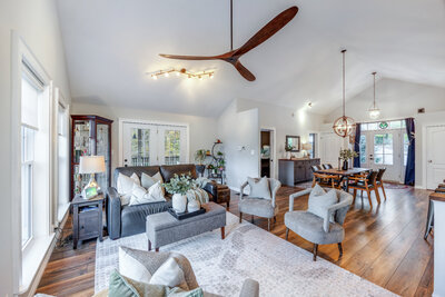 201 Richardson living room (3)