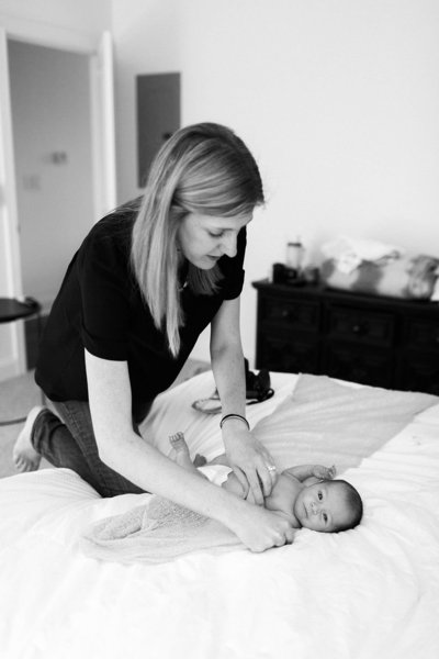 Lindsay Reed carefully poses babies and captures there details delicately in calm settings | Lindsay Reed Photography Nashville Newborn