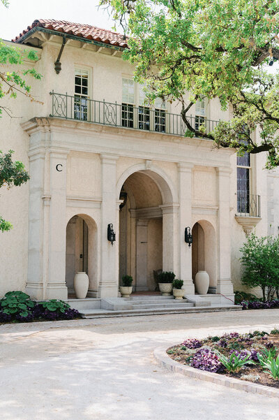 Commodore Perry Estate wedding at Auberge Resort in Austin, Texas 
