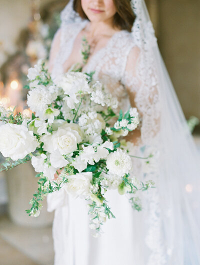 picture of white and green bridal bouquet