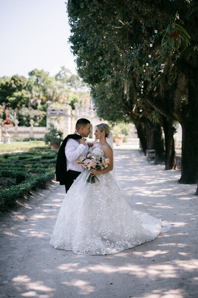 Luxury wedding photography at Vizcaya gardens in Miami, Florida