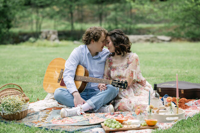 engagement portrait picnic snohomish riverfront guitar
