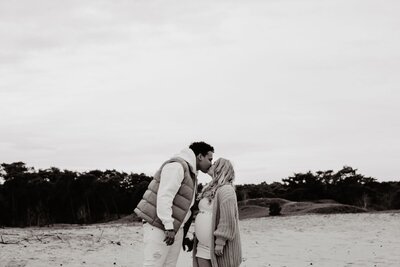 Professionele zwangerschapsfotografie buiten in Ede en Veenendaal