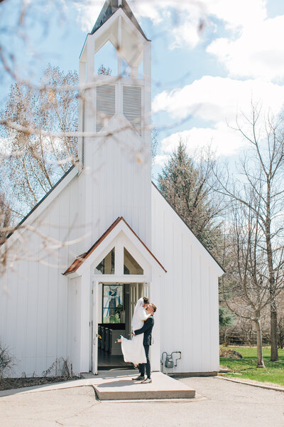 Hannah and Thad Wedding Sneak Peek-9