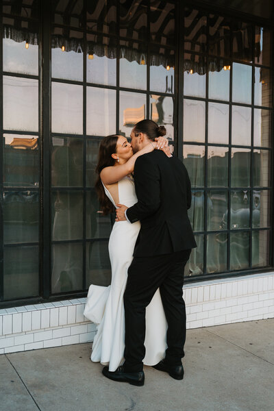 Photo of intimate backyard wedding in Kansas City.