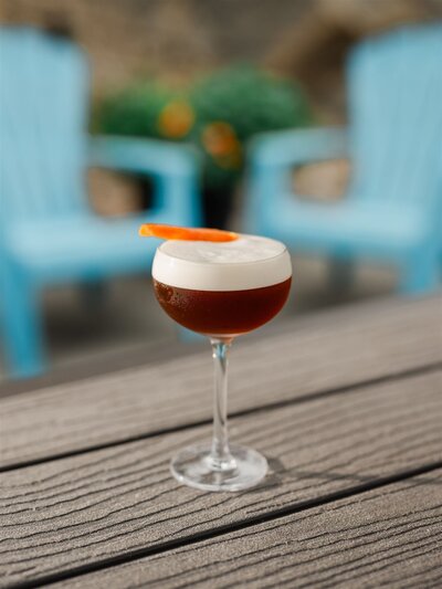 Sophisticated, delicate, and bright. Lemon, honey, and gin were just made to bee!🍯🐝 We took a classic and updated the recipe to our liking