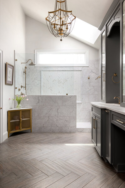 Primary bathroom design from Zimmer Interiors in Charlotte, North Carolina.
