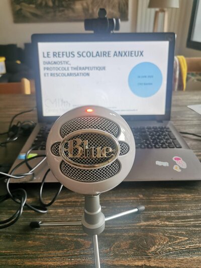 Refus scolaire anxieux conférence