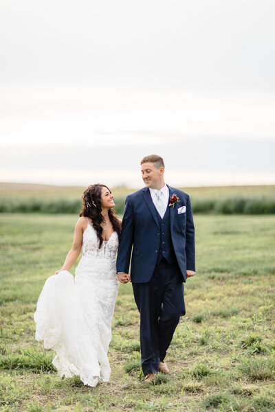 Jenna McEntee Best Des Moines Wedding Photographer