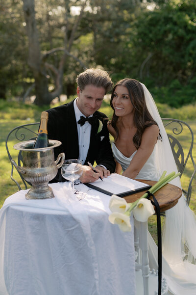 Ceremony_PennyMatt_Australia_Wedding_CaitlinJoyce_Photo-587