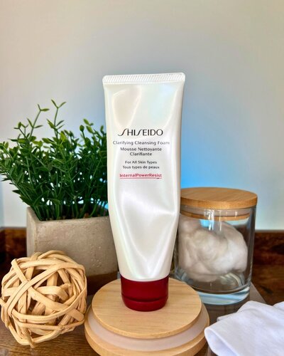 Shiseido Clarifying cleansing foam removes make-up, purifies skin and makes it look radiant
