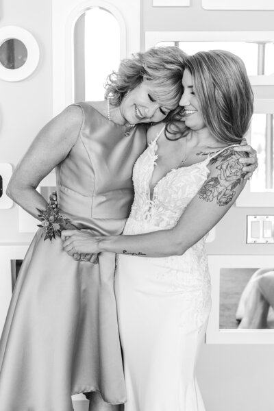 Phoenix-Wedding-Photographer-and-Videographer-Bride-and-Mom-Hugging-BriWed-1080