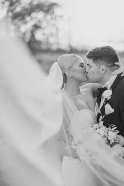 Elegant Sterling at Arrowhead Wedding