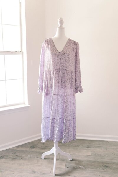 Women's light purple, V-neck Long sleeve dress.