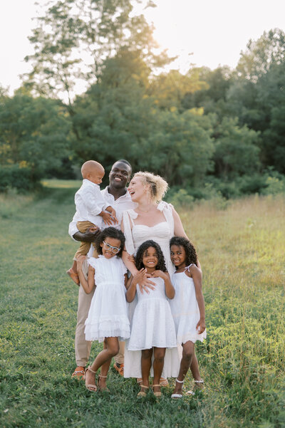photographers chicago Allison Francois walking with her family