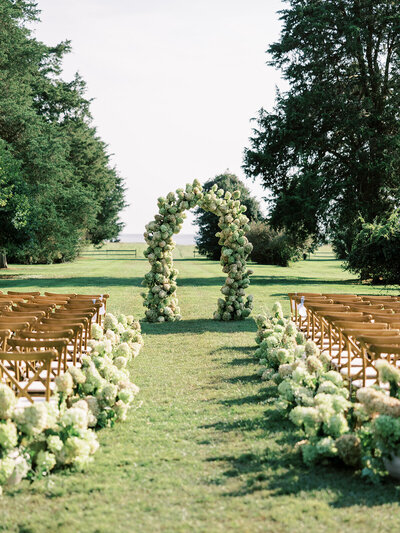 Limelight hydrangea arch wedding at Whitehall Manor in Annapolis Maryland