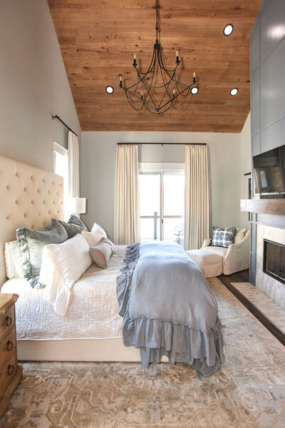 dining-room-photo-of-lake-arrowhead-renovation-by-southernite-interiors
