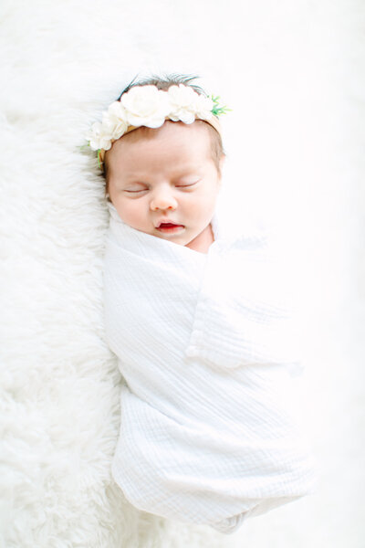 infant wearing flower crown, annapolis newborn session