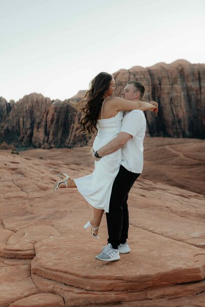 snow-canyon-couple-photoshoot-3
