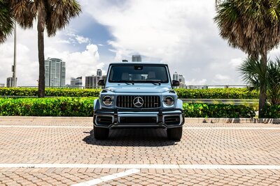 mercedes-g63-china-blue-for-rent-in-miami-full-front-head-on-view-001