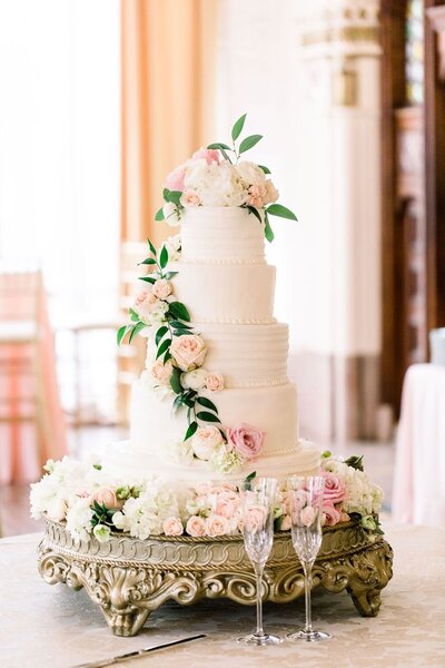 601 Spring Shreveport Louisiana Wedding Cake