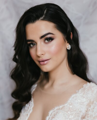 Shimmering neutrals elegant bridal makeup