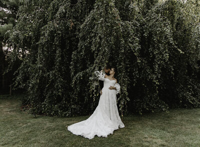 couple in a tree
