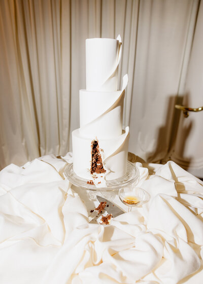 Wedding Cake Trends 2025