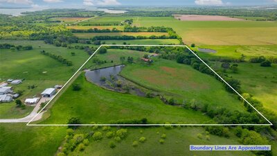 22 Acres with a pond for sale in Valley View, Tx near Ray Roberts Lake. 