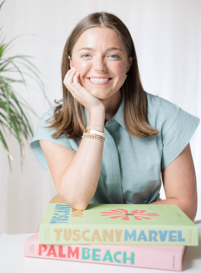 headshot for molly otto at mae davis interiors