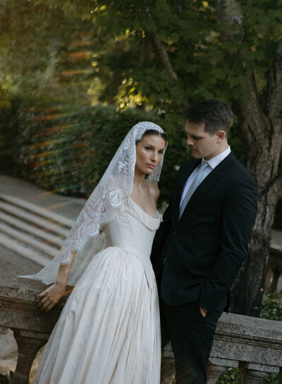 High fashion editorial wedding in Napa with bride in a lace veil. Timeless, romantic bridal.