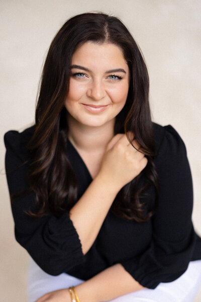 Meet Morgan Alysse, the passionate and experienced wedding and portrait photographer behind Morgan Alysse Photography. Based in Lafayette, Louisiana, Morgan captures timeless, light and airy images across Lafayette, Lake Charles, and surrounding areas.
