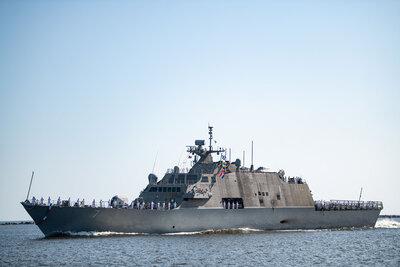 Ship comes back from deployment during homecoming in Jacksonville Florida