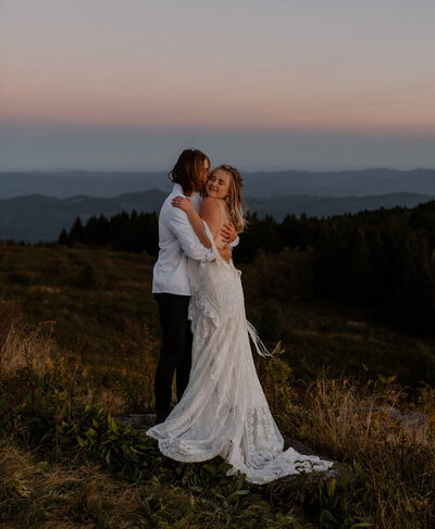 Elopement Couple in Asheville by Karen Norian Photography