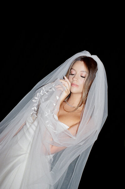 Berlez-Aspen-Avenue-Chicago-Wedding-Photographer-Grace-and-Ivory-Shorties-Dress-Wellsey-Film-11
