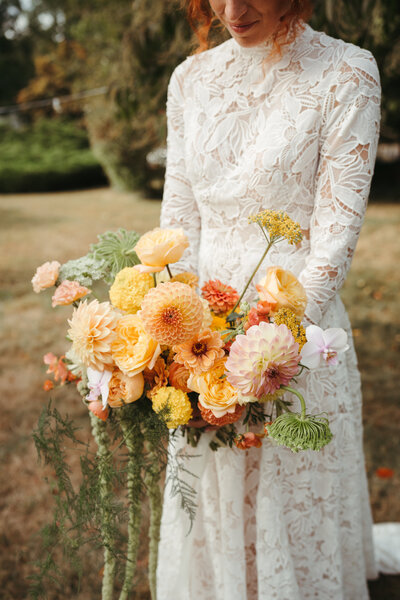 brides holding her bouquet
