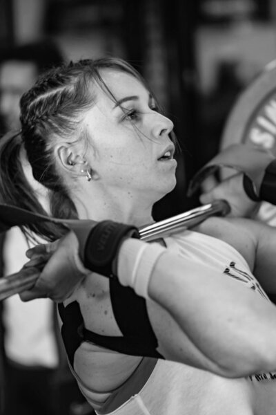 crossfit-weightlifting-bar