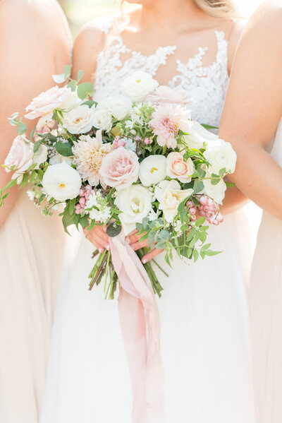 Blush and white flowers from Tuscaloosa Al Wedding Photographer