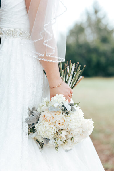 Christine Quarte Photography - Bridal Details White Flowers