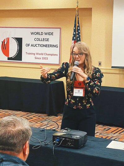 Facetune_10-10-2023-00-26-11