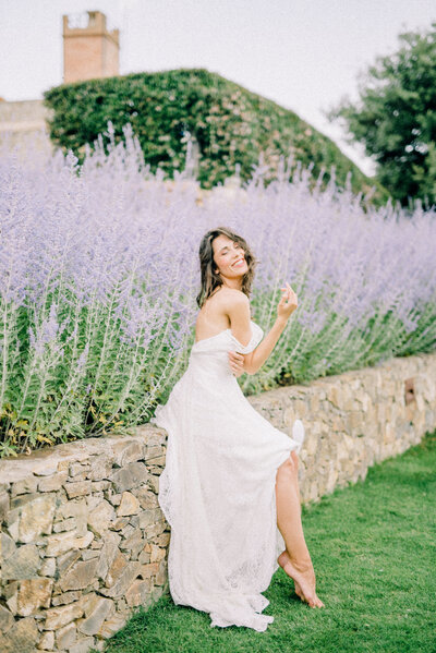 Bride-Portrait-Smile-Provence-lavender