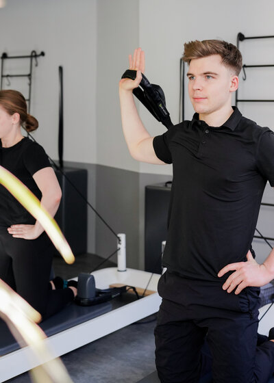 The best reformer pilates classes led by expert physiotherapists in Clapham & Battersea.