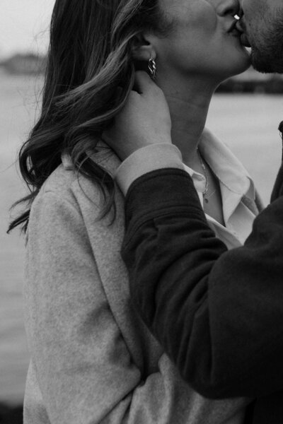 couple kissing captured by nyc elopement film photographer