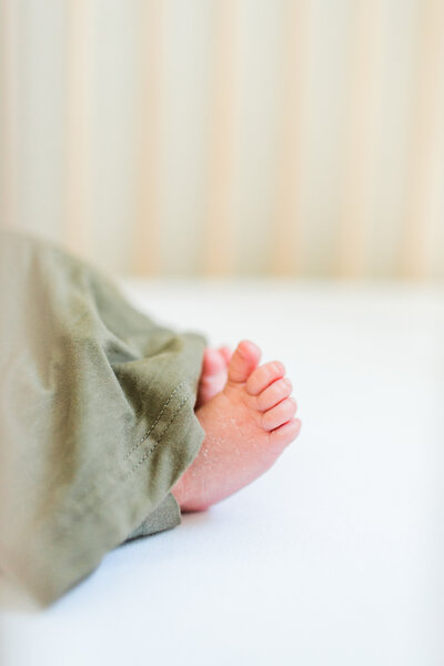 newborn baby toes