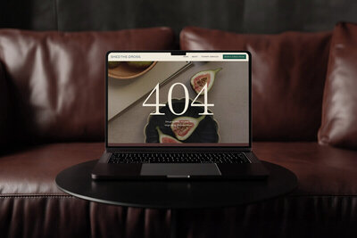 Graphic showing multiple "404 error" notifications, illustrating the challenges faced in therapist website design and branding.