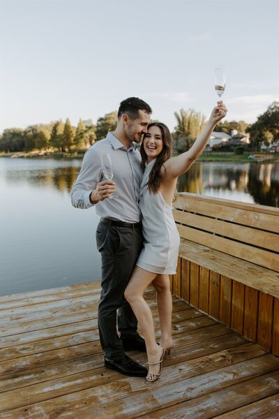 couple kissing