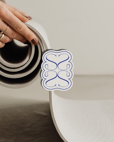Seek Yoga Logo